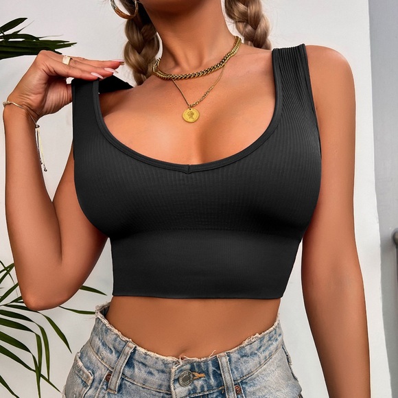 Black Ribbed Crop Top - built in bra - Picture 4 of 5